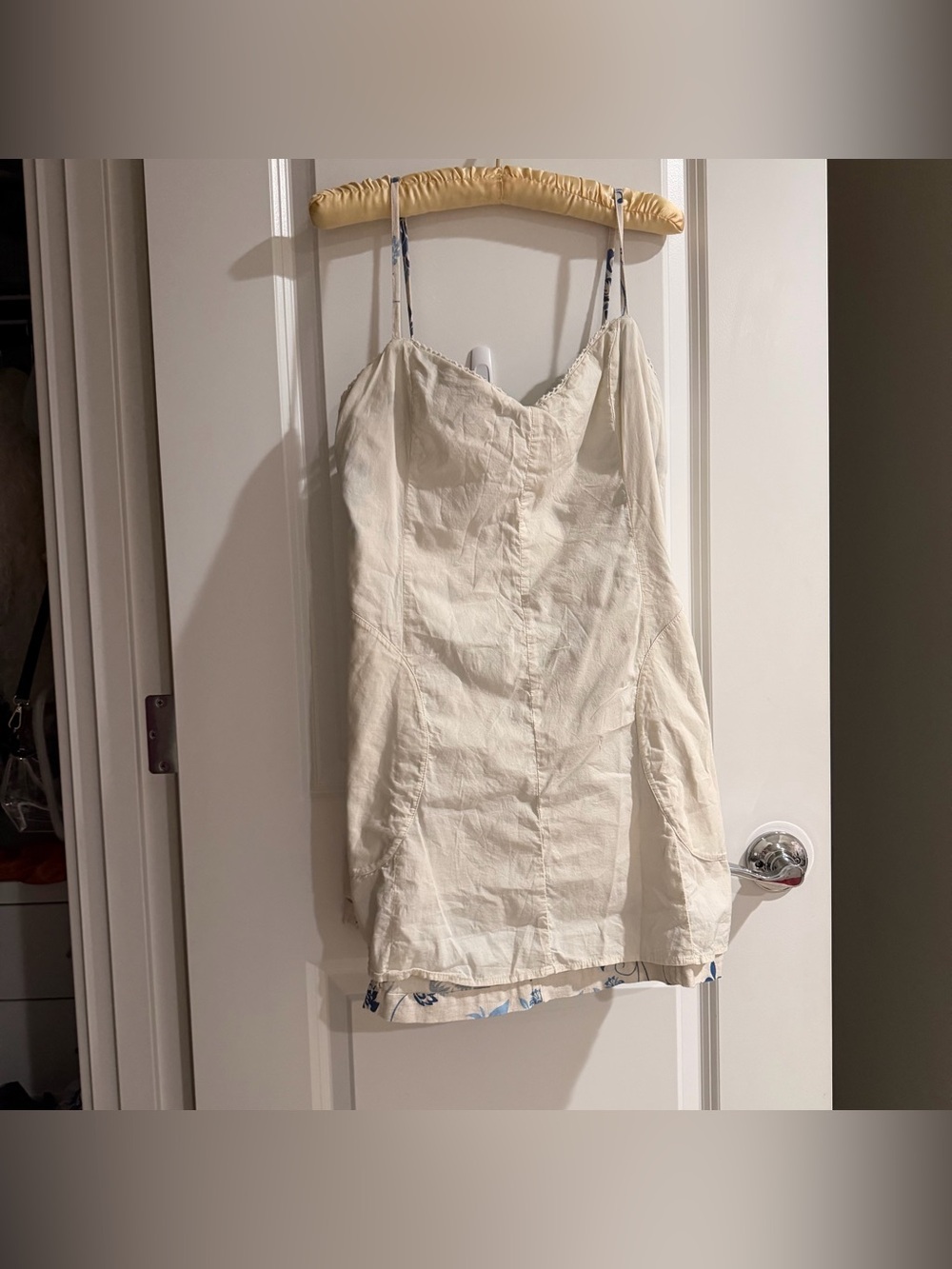 Abercrombie & Fitch Women's
Lace-Trim Linen-Blend Mini Dress - Picture 3 of 8